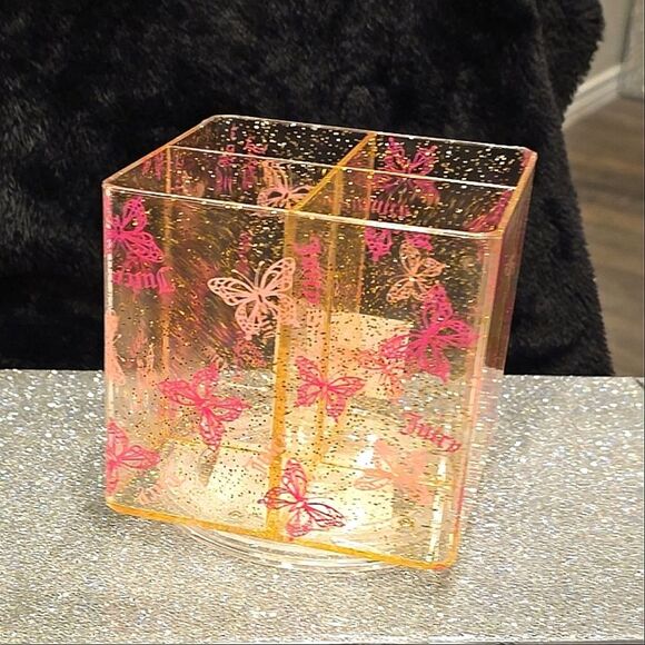 Juicy Couture Home Logo Butterfly 4 Section Acrylic 360° Spinner - Picture 4 of 9